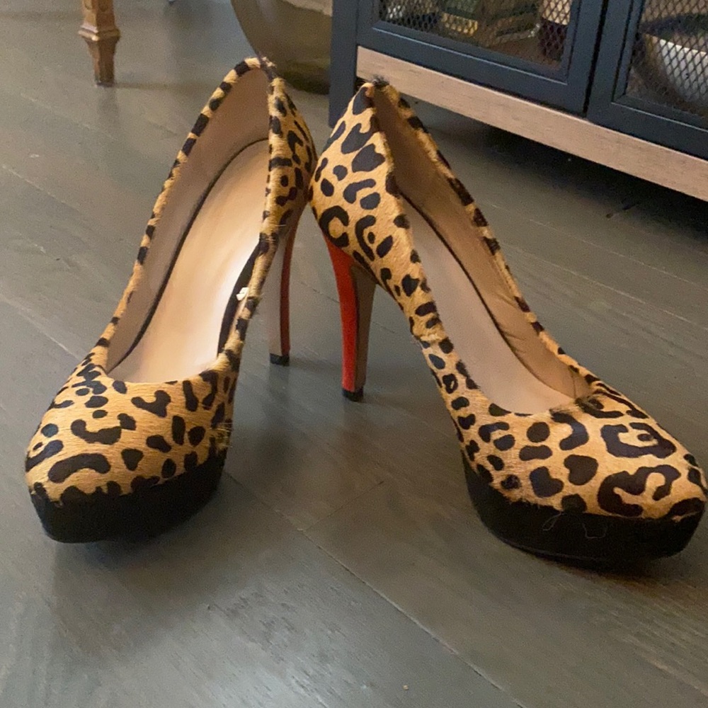 GENTLY WORN Zara leopard heels 39/8.5